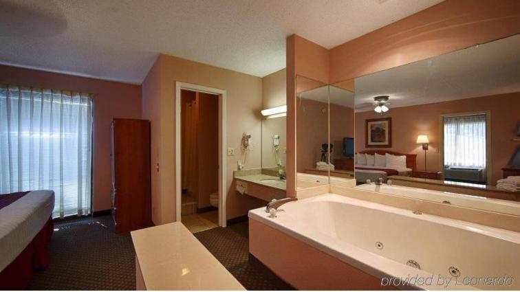 מאונטיין ויו The Parkwood Inn & Suites מראה חיצוני תמונה